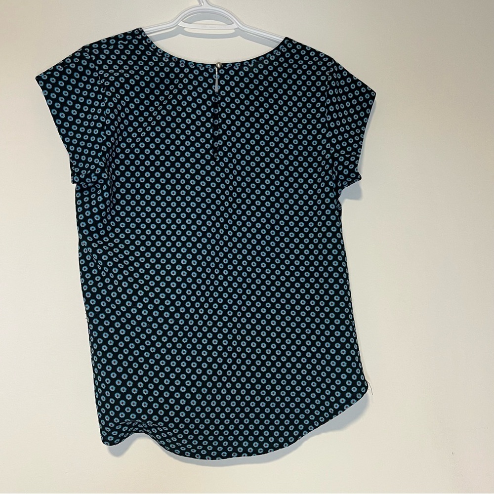 Lily White Black and Blue Geometric Blouse - Picture 2 of 9